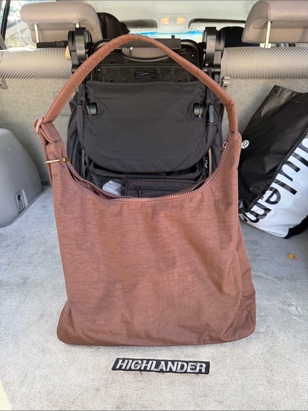 Baggu Shoulder Bag in Coffee